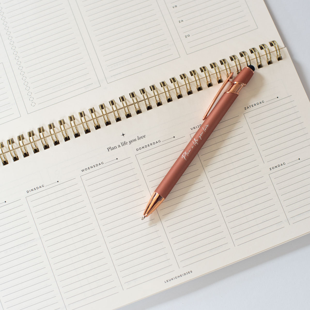 Desk planner