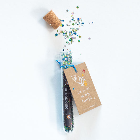 Uitnodigingsbuisje kinderfeestje jongen (per 4 stuks)