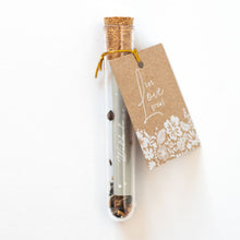 Afbeelding in Gallery-weergave laden, Bruiloft bedankje - &#39; Let love grow&#39;  wensbuisjes
